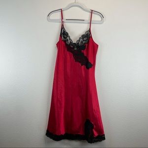 🌹 Victoria’s Secret Vintage Gold Tag Red & Black Lacy Nightgown Size Medium 🌹